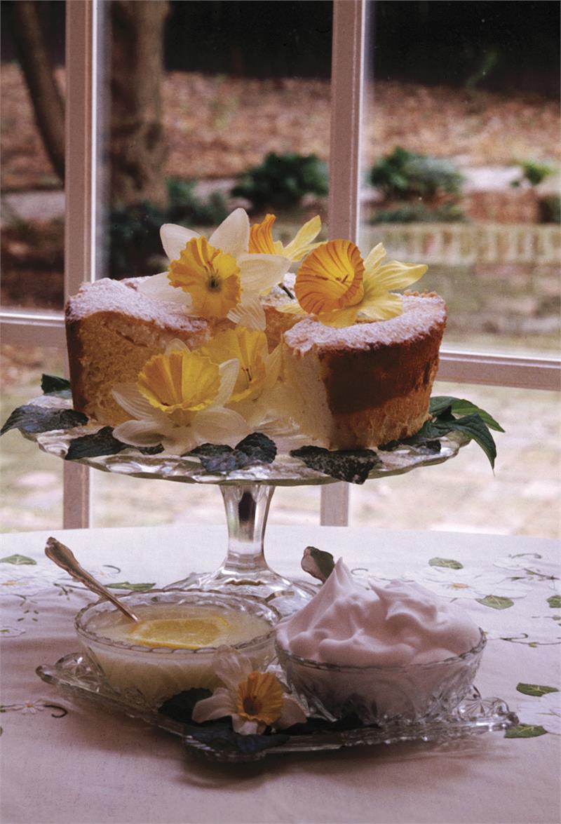 A Year of Teas at The Elmwood Inn Cookbook